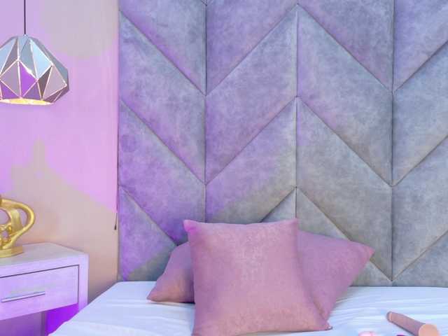 AradiaNocturne live cam on BongaCams