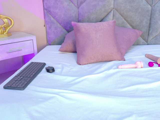 AradiaNocturne live cam on BongaCams