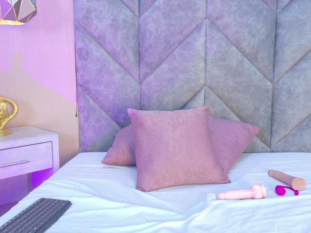 AradiaNocturne live cam on BongaCams