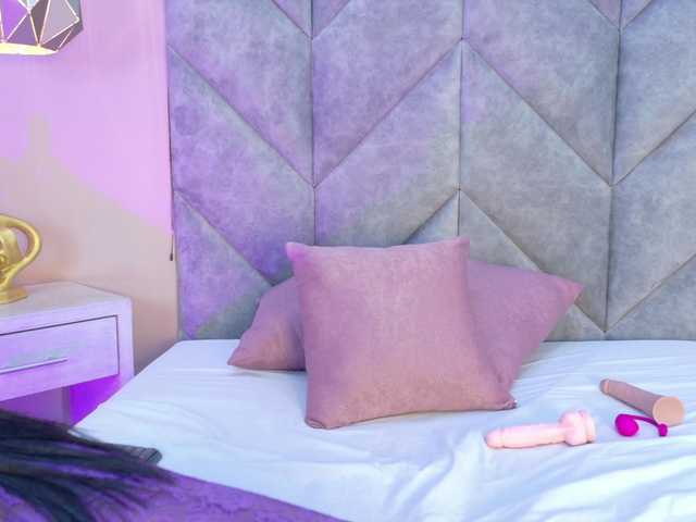 AradiaNocturne live cam on BongaCams