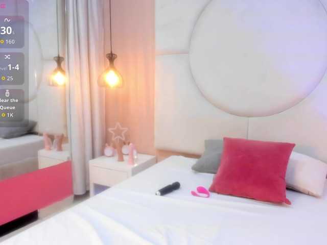 AradiaNocturne live cam on BongaCams