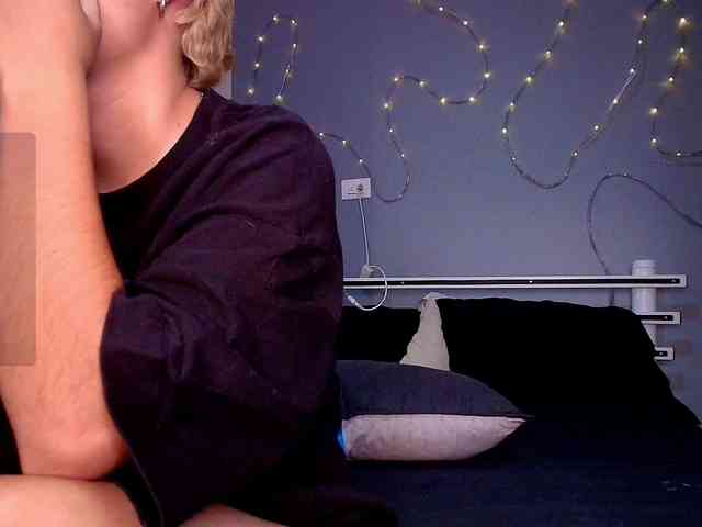 MiaSinclair webcam