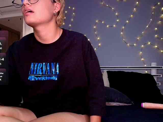 MiaSinclair webcam