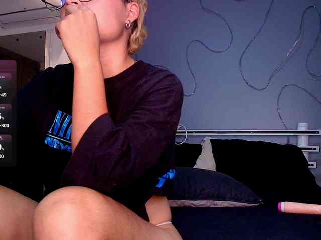 MiaSinclair webcam