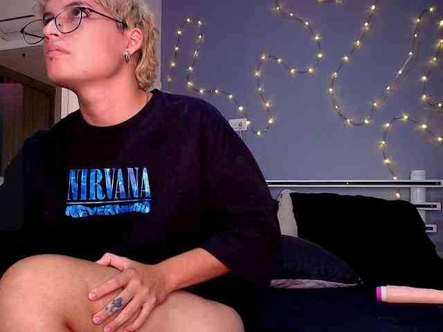 MiaSinclair webcam