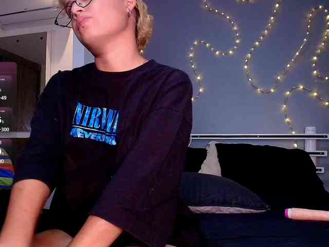 MiaSinclair webcam