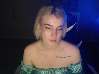 KissMeSlow- Porn Show