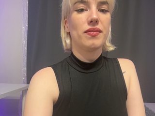 KissMeSlow- Porn Show