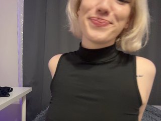 KissMeSlow- Porn Show