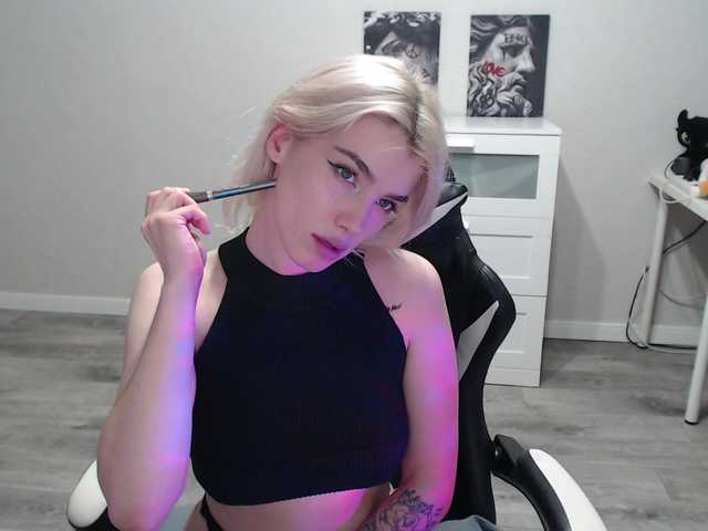 KissMeSlow- live cam on BongaCams