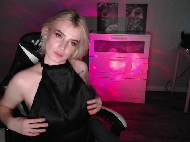 KissMeSlow- live cam on BongaCams