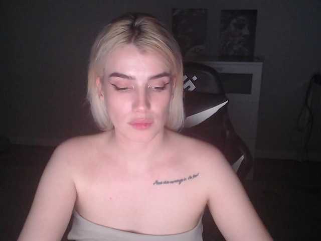 KissMeSlow- live cam on BongaCams