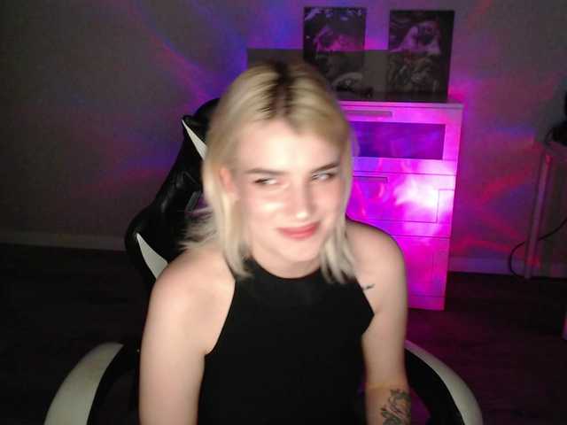 KissMeSlow- live cam on BongaCams