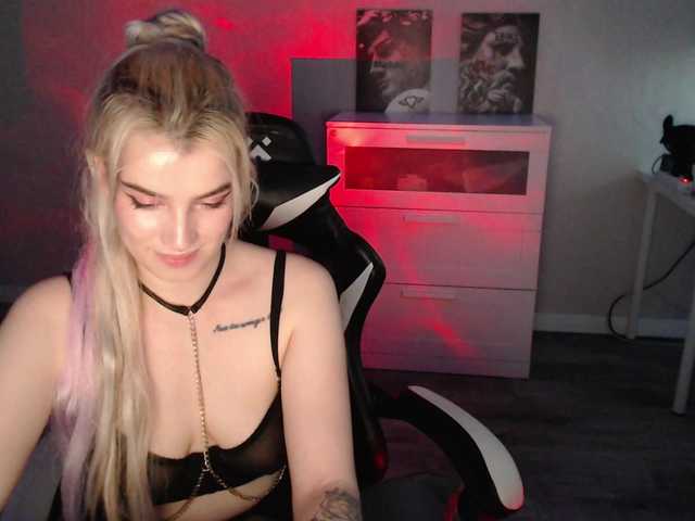 KissMeSlow- live cam on BongaCams