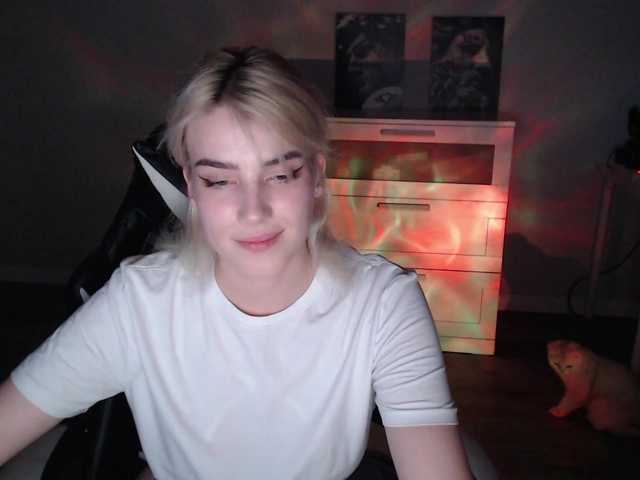 KissMeSlow- live cam on BongaCams