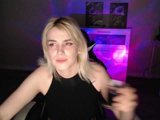 KissMeSlow- live cam on BongaCams