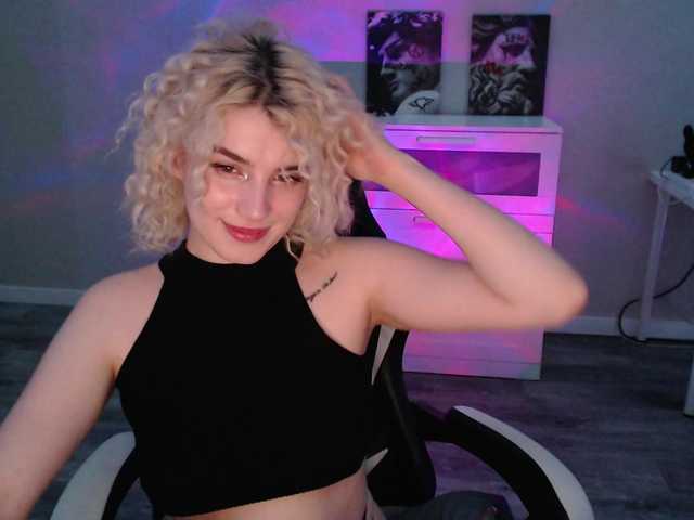 KissMeSlow- Live Cam on BongaCams