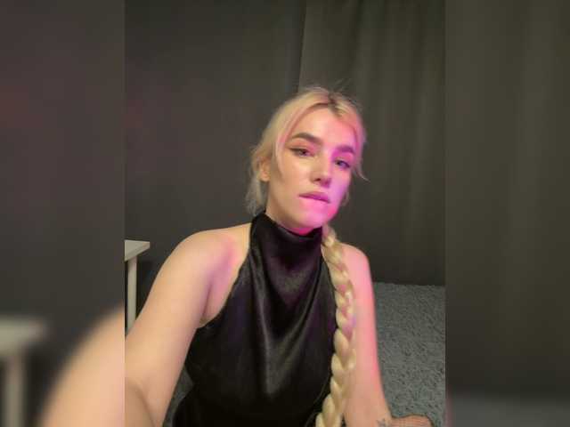 KissMeSlow- live cam on BongaCams