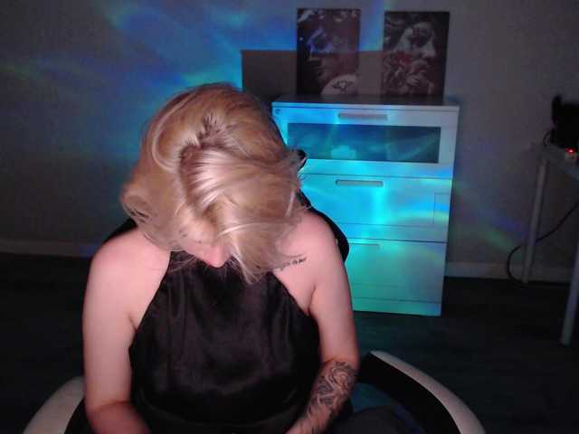 KissMeSlow- live cam on BongaCams