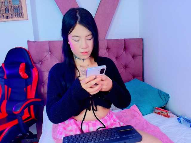 AlannaSweett live cam on BongaCams