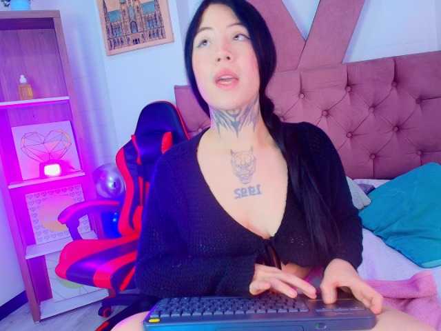 AlannaSweett live cam on BongaCams