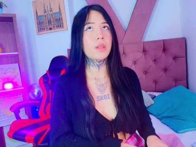 AlannaSweett live cam on BongaCams