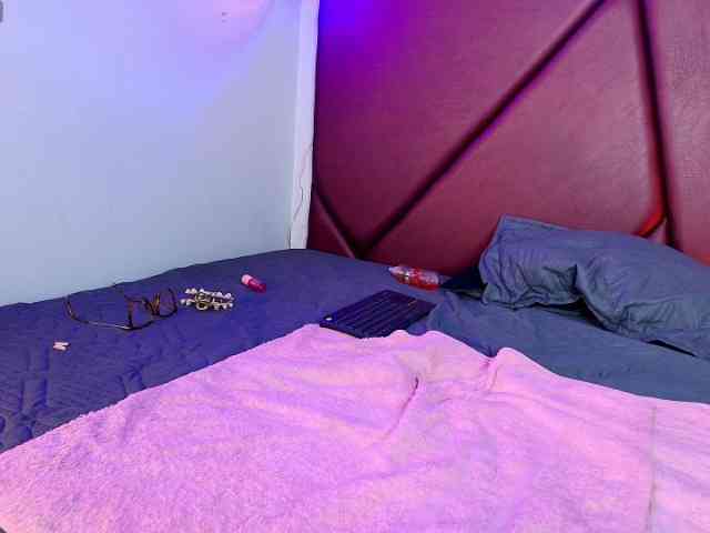 AlannaSweett webcam