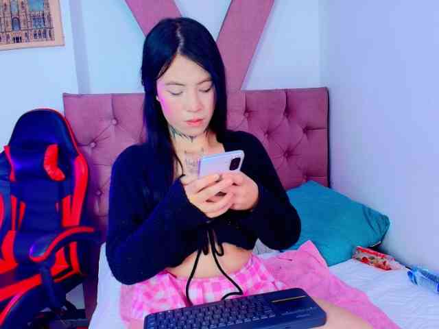 AlannaSweett webcam