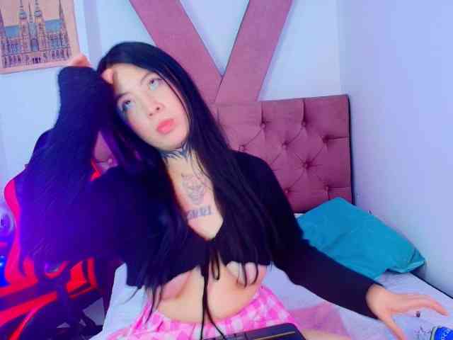 AlannaSweett webcam