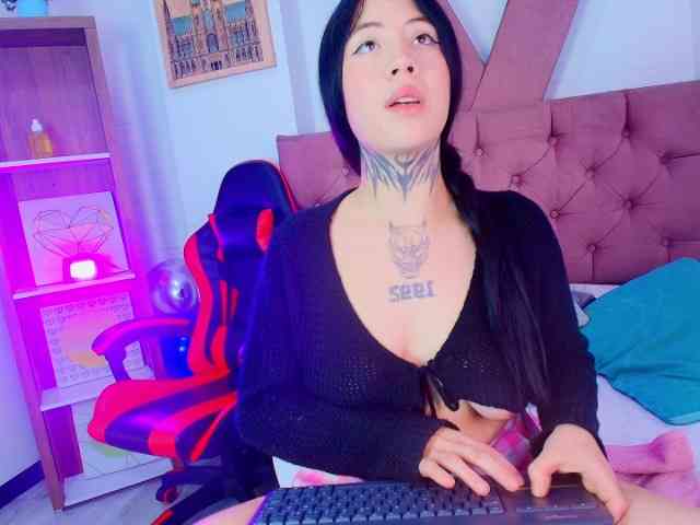 AlannaSweett webcam