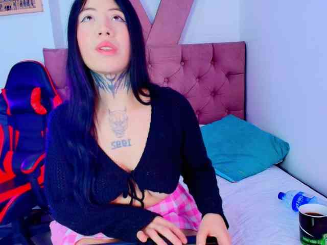 AlannaSweett webcam