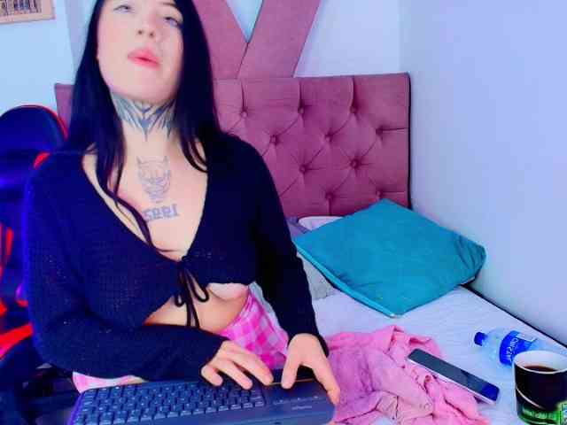 AlannaSweett webcam