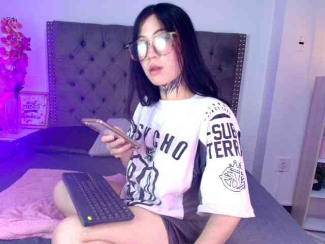 AlannaSweett webcam