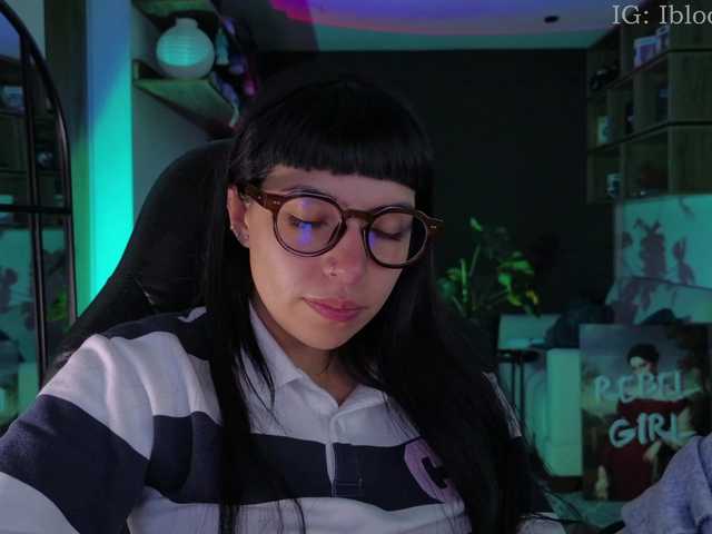 SaraaDesire live cam on BongaCams