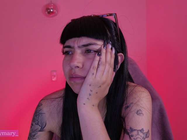 SaraaDesire live cam on BongaCams
