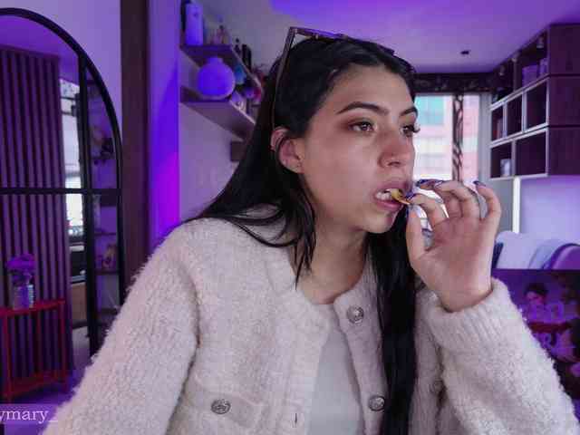 Modella: SaraaDesire