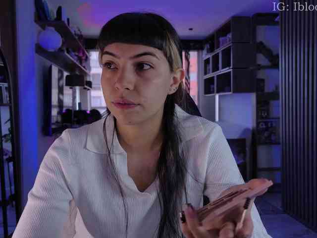 SaraaDesire webcam