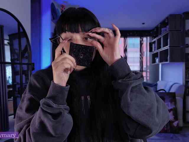 Modella: SaraaDesire