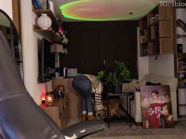 SaraaDesire webcam