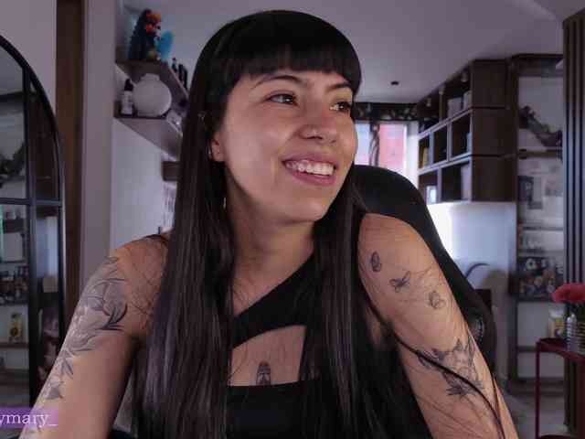 SaraaDesire webcam