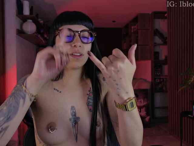 SaraaDesire webcam