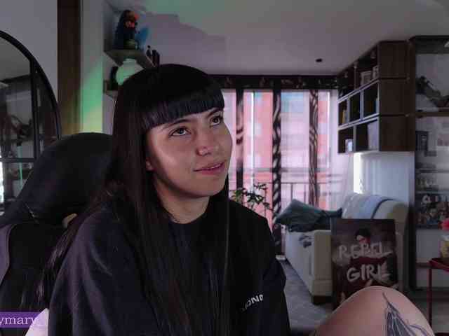 SaraaDesire webcam