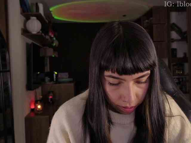 SaraaDesire webcam