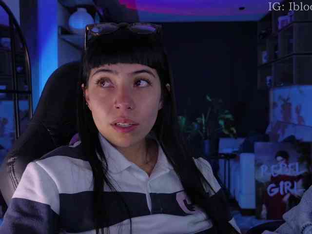 Modella: SaraaDesire