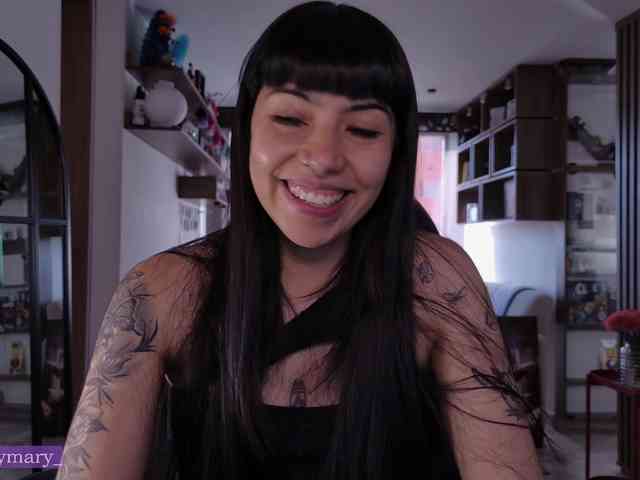 SaraaDesire webcam