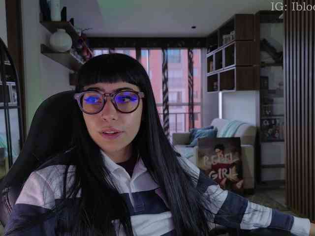 SaraaDesire webcam