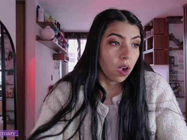 SaraaDesire webcam