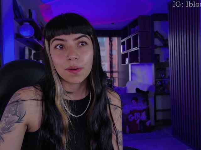 SaraaDesire webcam