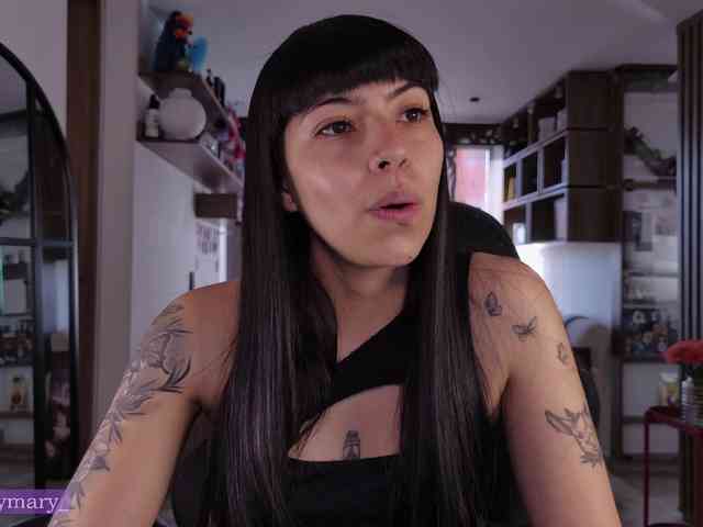 SaraaDesire webcam