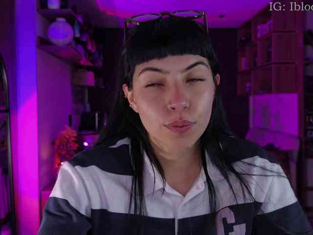 SaraaDesire webcam